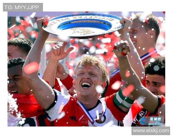 天下足球：那些传奇球星的最后一战与告别时刻